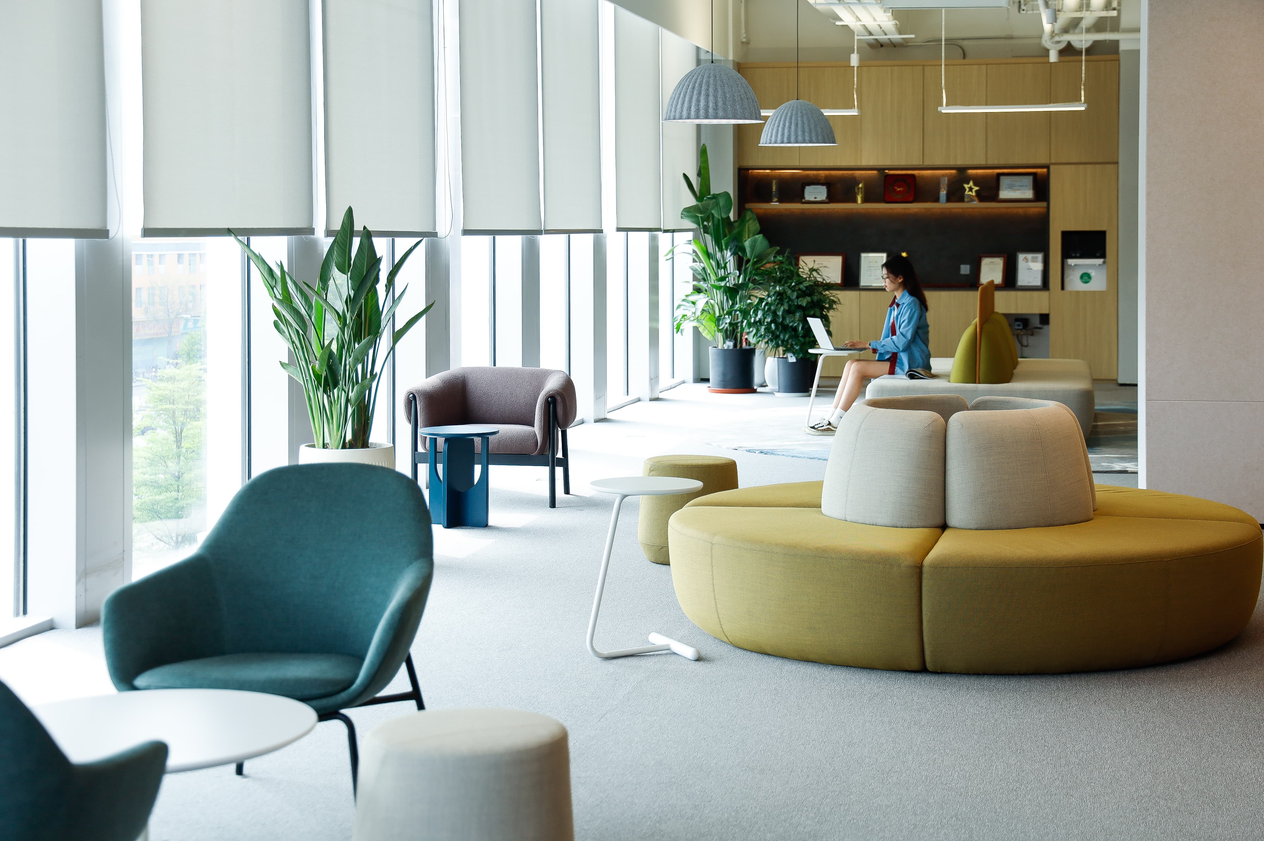 Unleash the vitality of office space with the concept of 