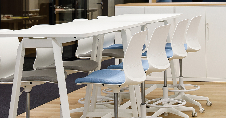 Redefining the Future of Work – JE Furniture × M Moser Design