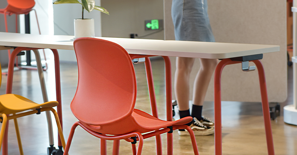 JE Furniture: Empowering Education with Public Welfare