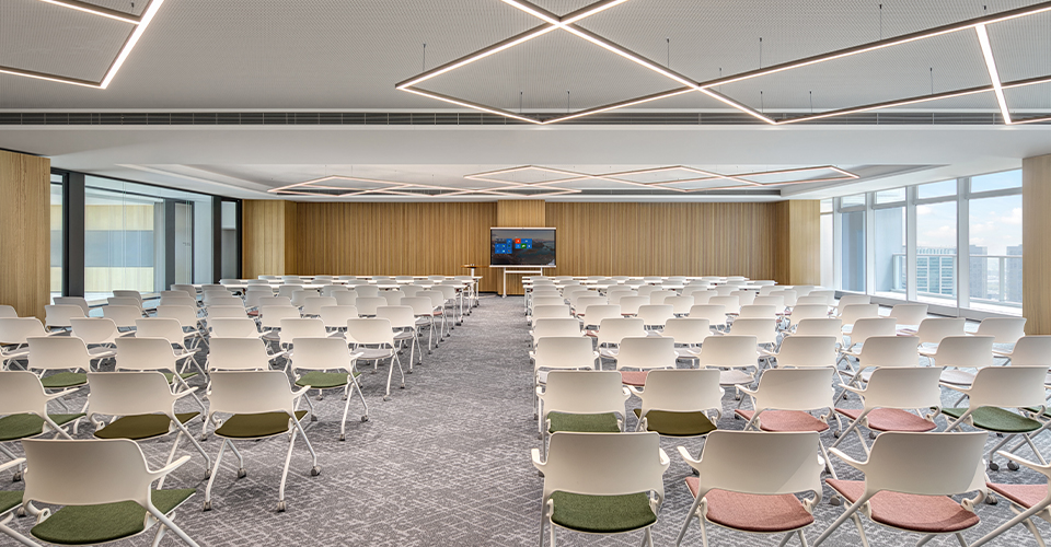 Co-Creating Future Workspaces: JE Furniture × M Moser | German Aesthetics, Human-Centered Design, Sustainable Innovation