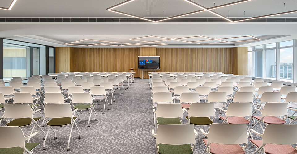 Farewell to One-Size-Fits-All Meetings