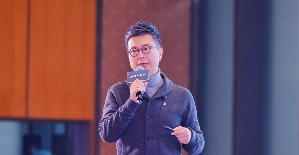 Harnessing Momentum for Transformation, Driving Growth Together