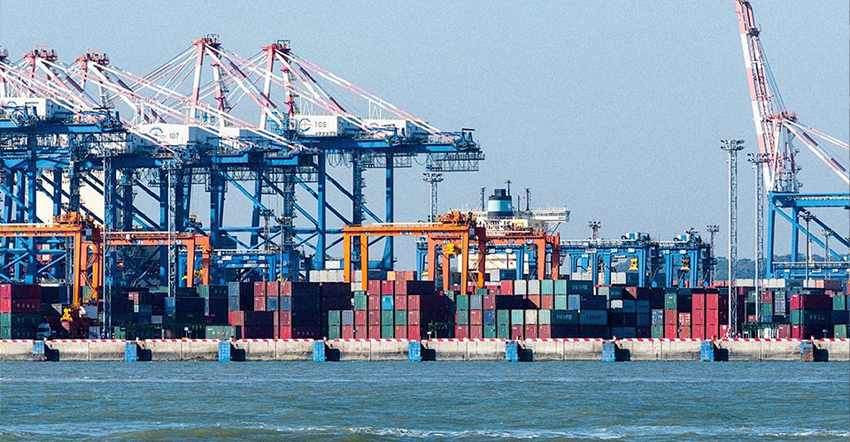 JE Furniture Earns AEO Advanced Certification, Strengthening Global Supply Chain for Office Furniture