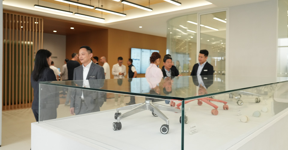 JE Furniture Welcomes Global Partners for a Lingnan-Inspired Appreciation Evening